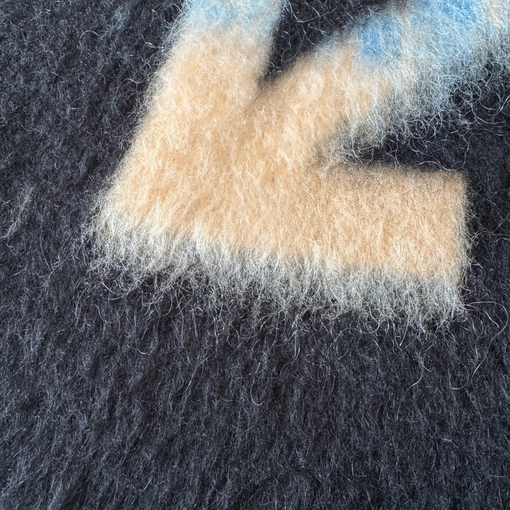 Off-White sweater - Picture 10 of 12